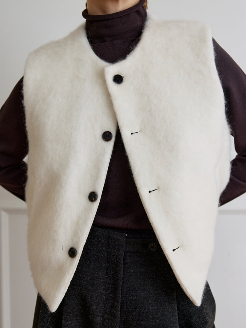 Understanding - Korean Women Fashion - #thatsdarling - Reversible Padded Vest - 6