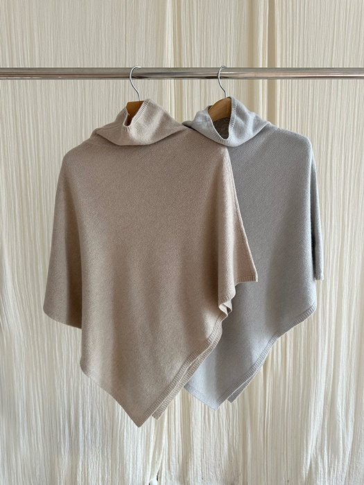 Turtle Neck Square Cape Turtle Neck Square Cape