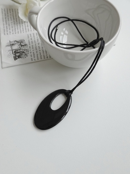 Pippin Onyx Pendant Necklace Pippin Onyx Pendant Necklace