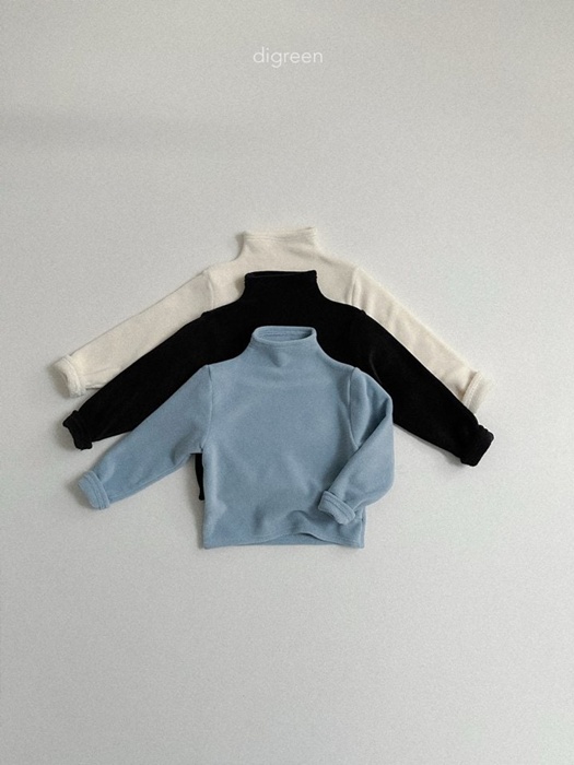 Finger Half Turtleneck Tee