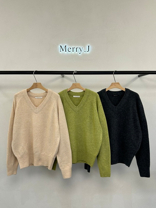 Air Wool V Neck Knit