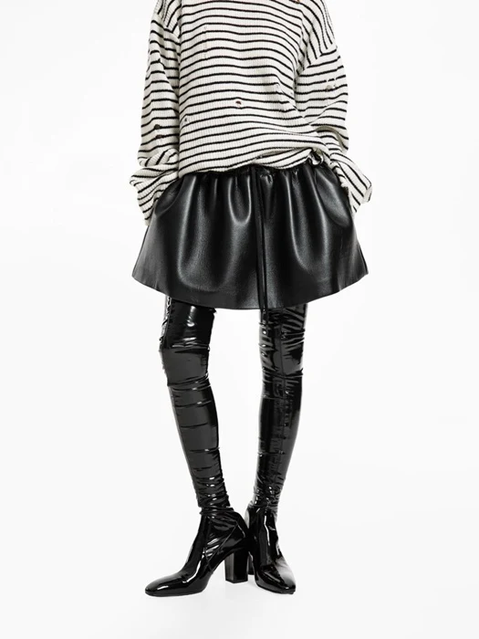 Cushioned Fabric Balloon Mini Flare Skirt Cushioned Fabric Balloon Mini Flare Skirt