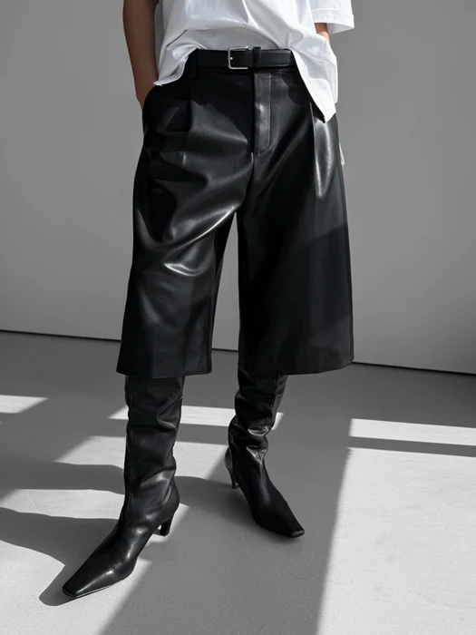 Classic Wide Fit Shiny Bermuda Trousers Classic Wide Fit Shiny Bermuda Trousers