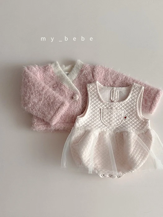 Baby Girl Seolbim (Jeogori + Suit Set) Baby Girl Seolbim (Jeogori + Suit Set)