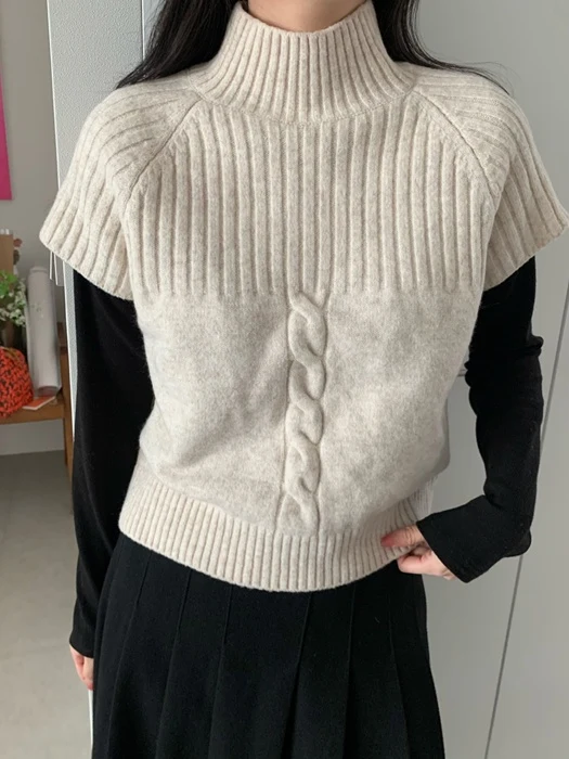 Amber Cable Half Turtleneck Knit Amber Cable Half Turtleneck Knit