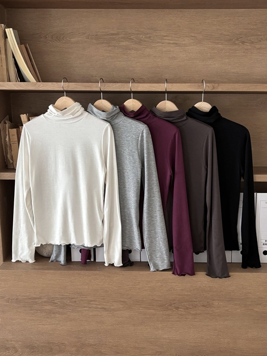 Frill Edge Fleece Turtleneck Tee Frill Edge Fleece Turtleneck Tee