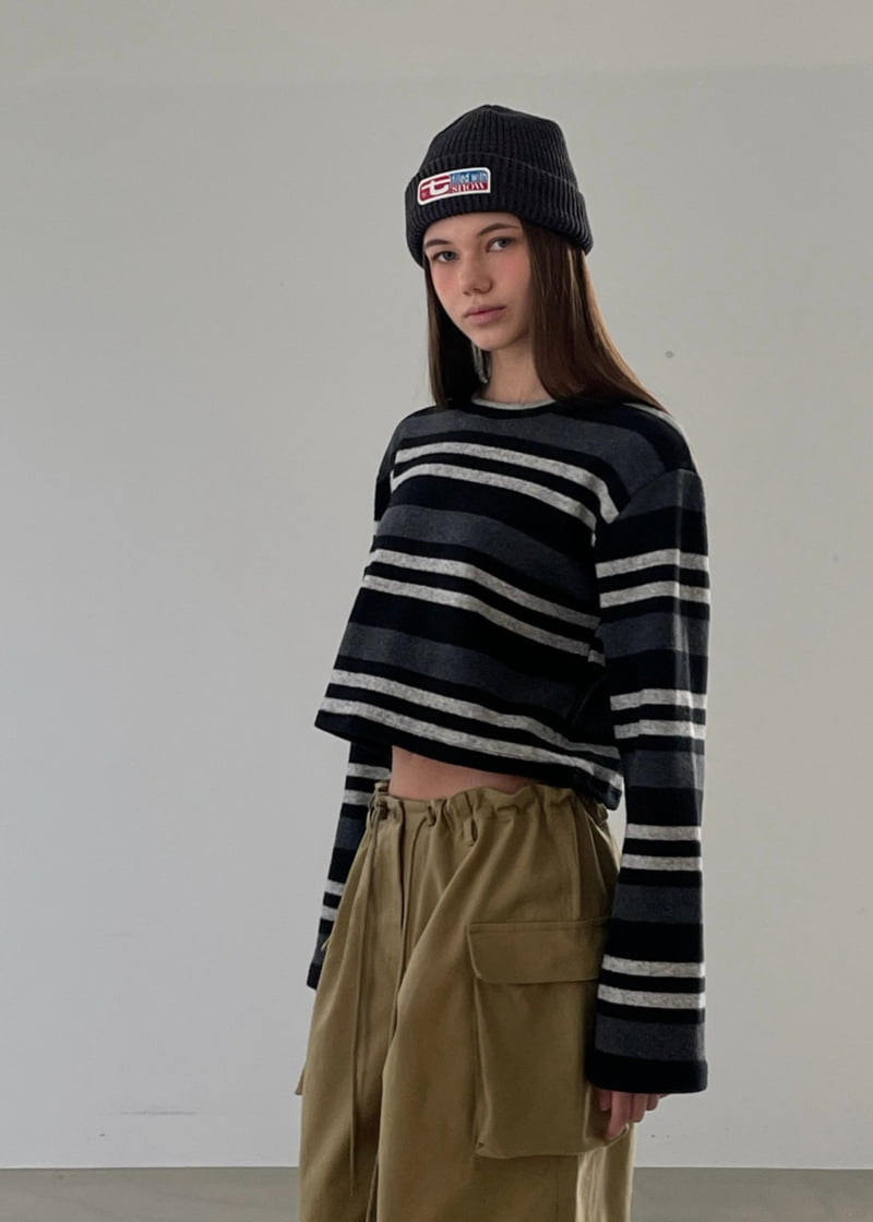 Another Avenue - Korean Women Fashion - #momslook - Two-Tone Mix Crop Tee - 9