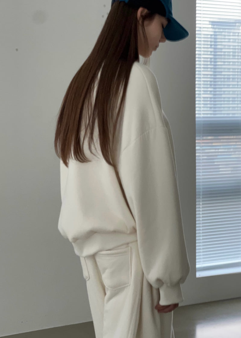 Another Avenue - Korean Women Fashion - #vintageinspired - Shearling Soft Sweatshirt - 5