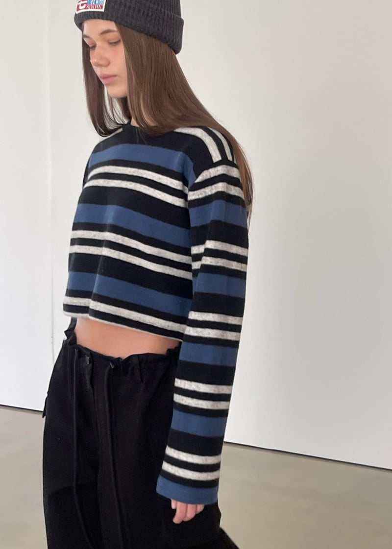 Another Avenue - Korean Women Fashion - #womensfashion - Two-Tone Mix Crop Tee - 12