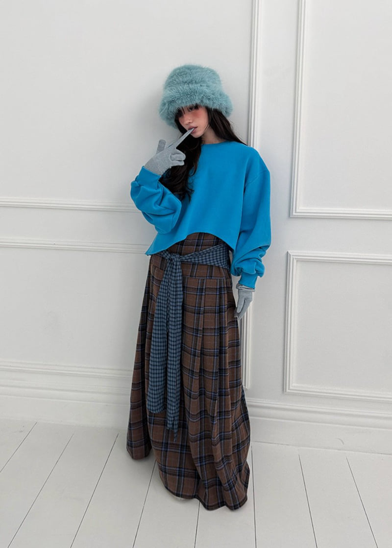 Auver_Fit - Korean Women Fashion - #romanticstyle - Wave Crop Sweatshirt - 2