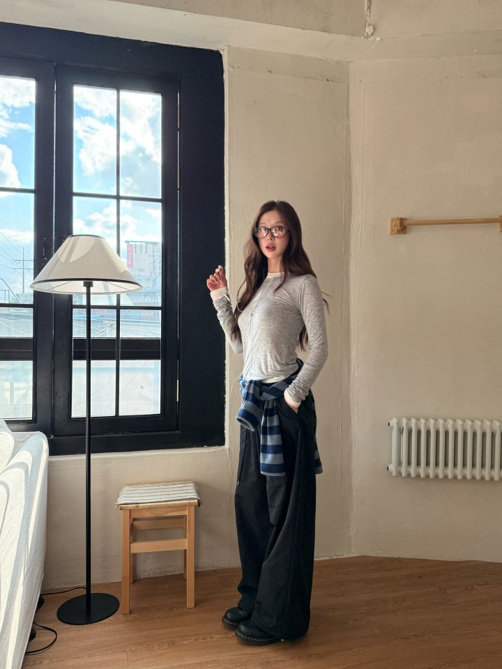 Baguette - Korean Women Fashion - #momslook - Wool Luxury Tee - 5