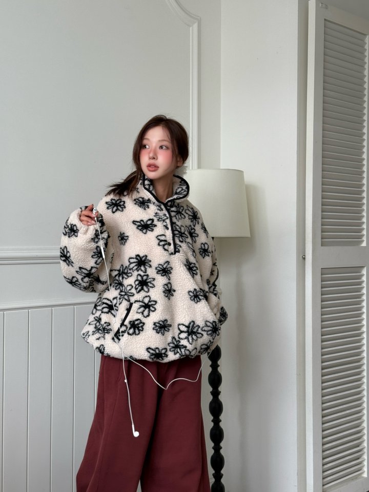 Baguette - Korean Women Fashion - #momslook - Bubble Half-Zip Fleece Pullover - 3