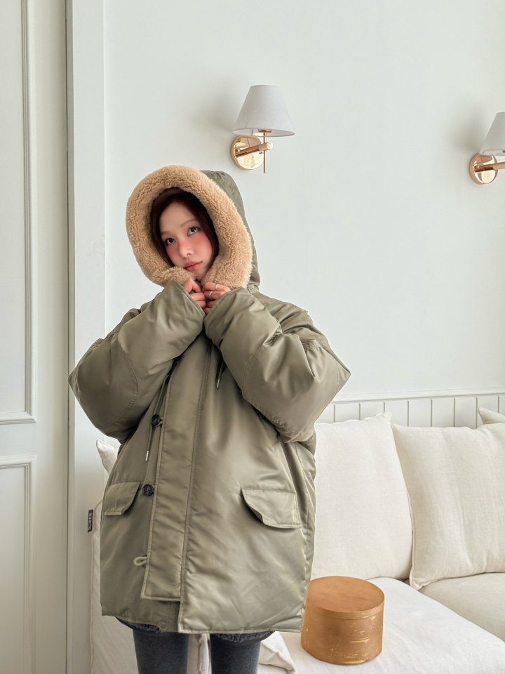 Baguette - Korean Women Fashion - #momslook - Shearling N3B Down Padded Jacket - 12