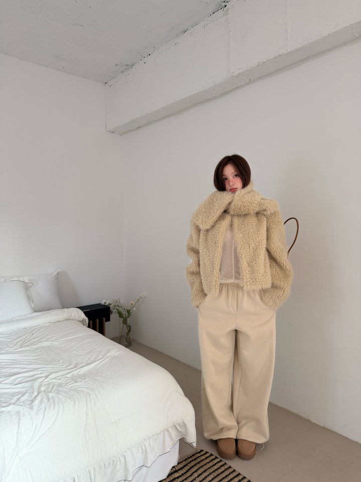 Baguette - Korean Women Fashion - #momslook - Shearling Muffler Jumper - 10