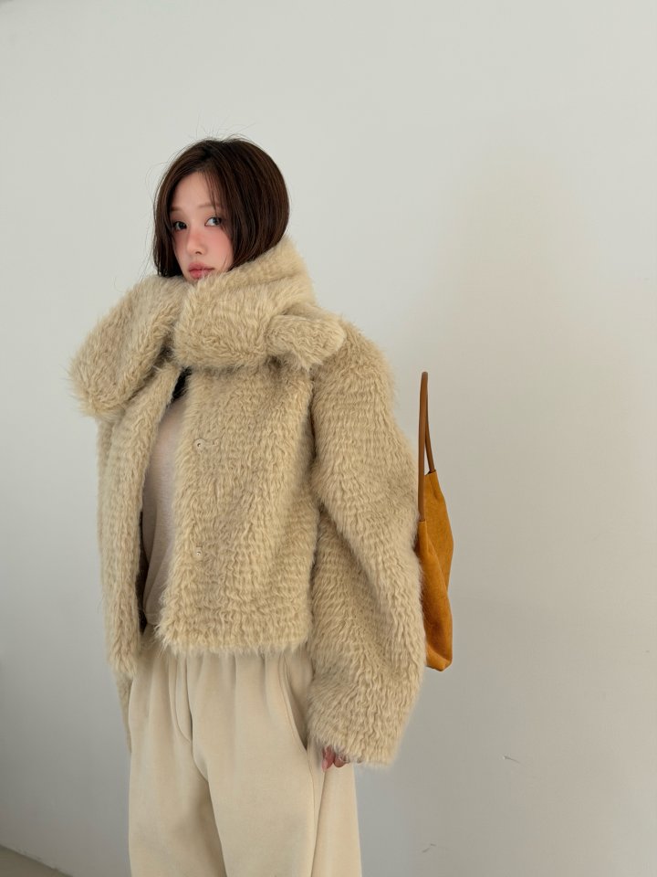 Baguette - Korean Women Fashion - #momslook - Shearling Muffler Jumper - 12