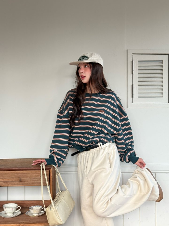 Baguette - Korean Women Fashion - #romanticstyle - Pose Double Fleece Stripe Sweatshirt - 12