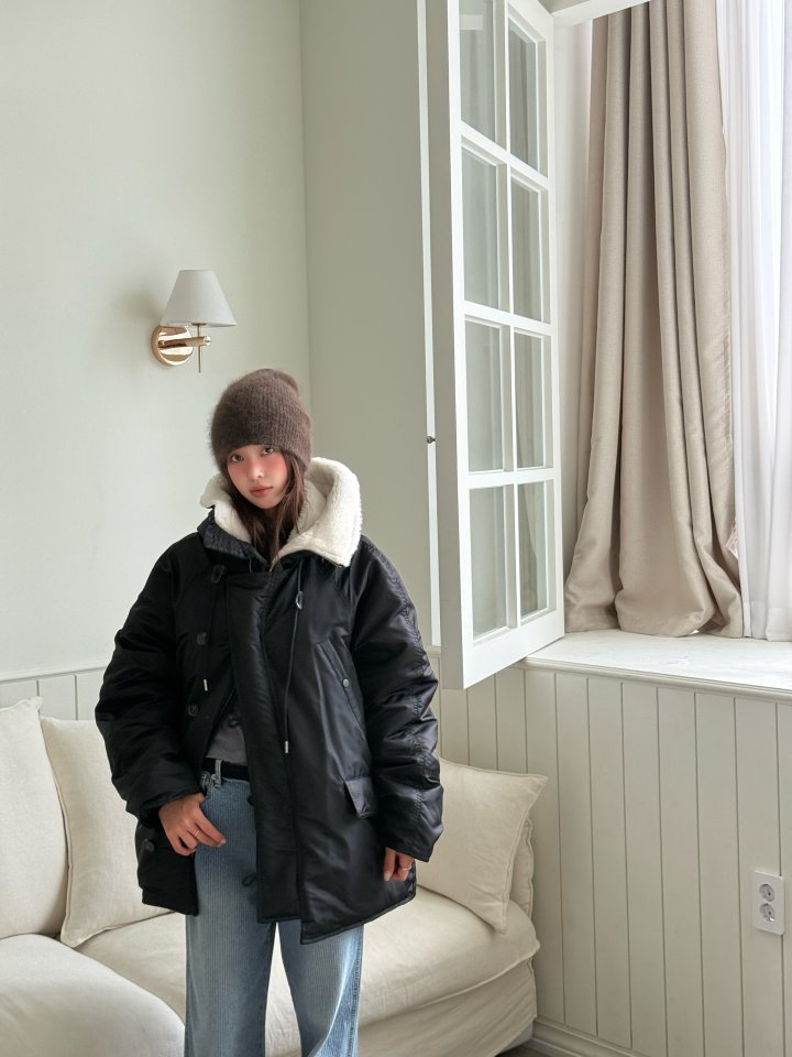 Baguette - Korean Women Fashion - #restrostyle - Shearling N3B Down Padded Jacket - 4