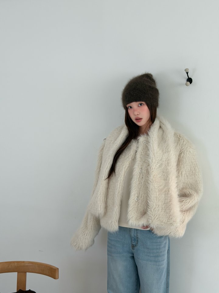 Baguette - Korean Women Fashion - #shopsmall - Shearling Muffler Jumper - 4