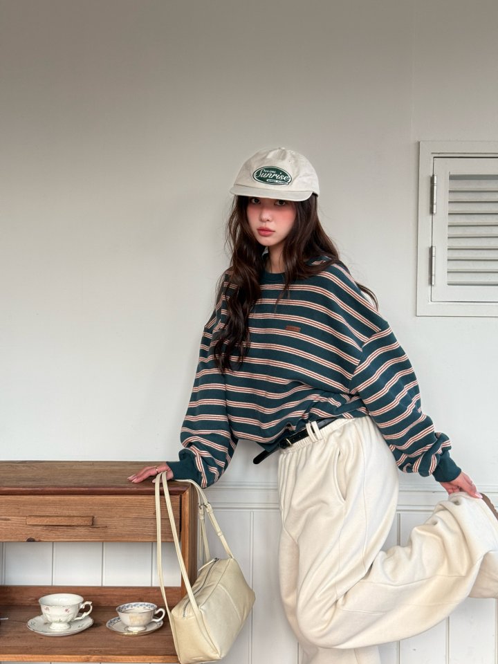 Baguette - Korean Women Fashion - #vintageinspired - Pose Double Fleece Stripe Sweatshirt - 8