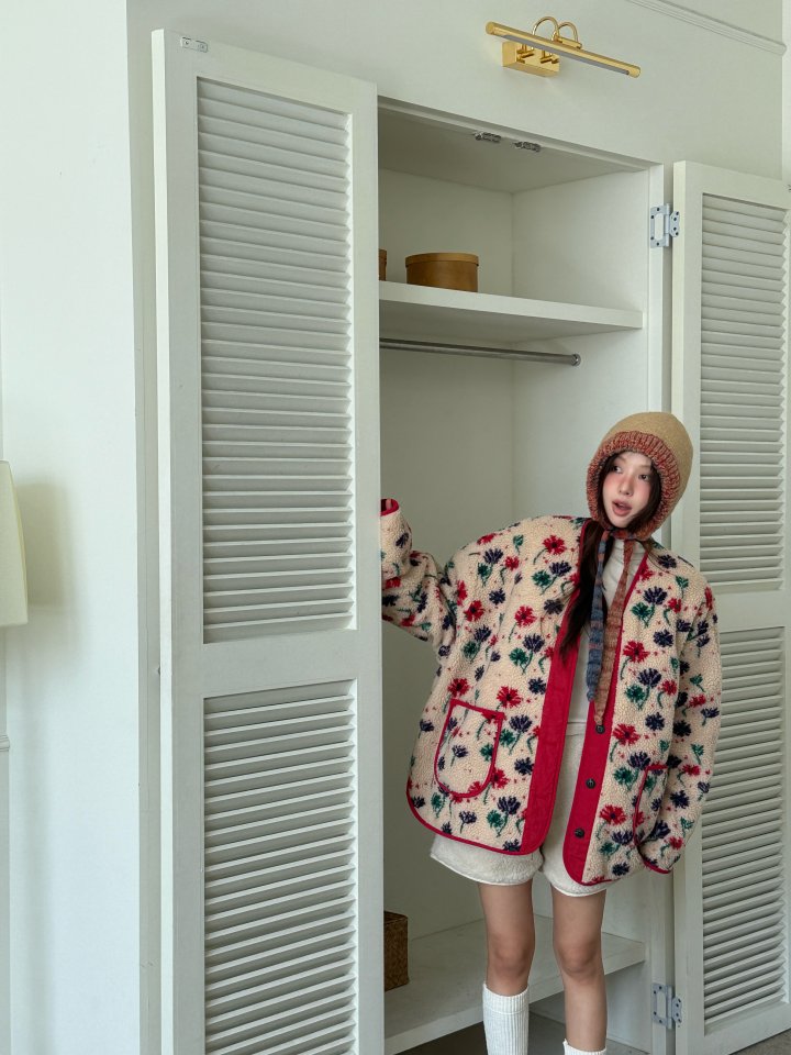 Baguette - Korean Women Fashion - #vintagekidsstyle - Floral Reversible Jumper - 3