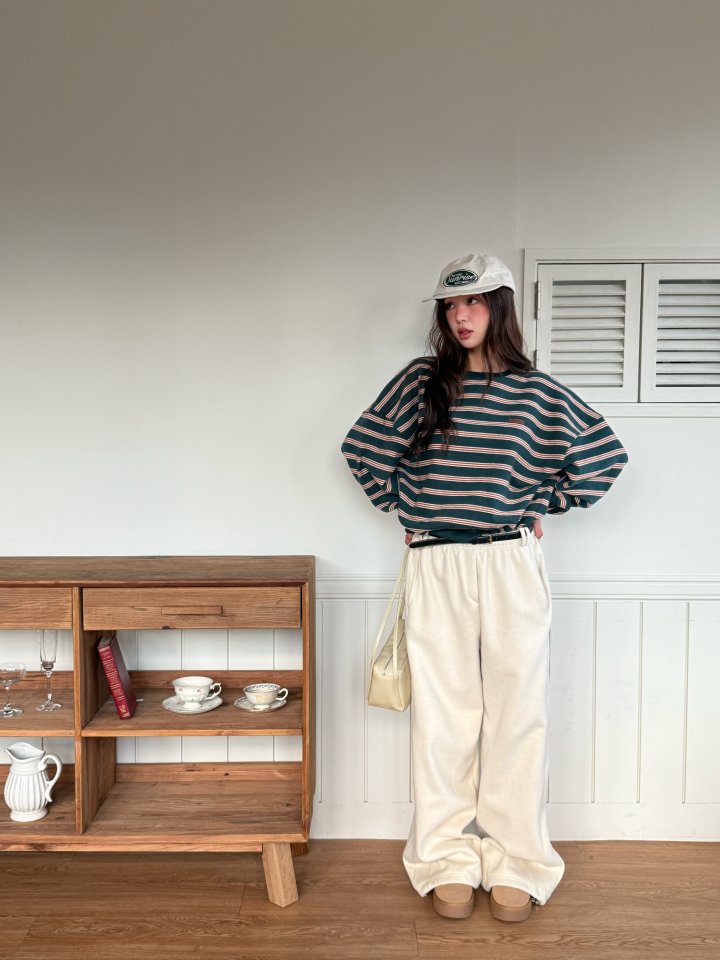 Baguette - Korean Women Fashion - #womensfashion - Pose Double Fleece Stripe Sweatshirt - 7