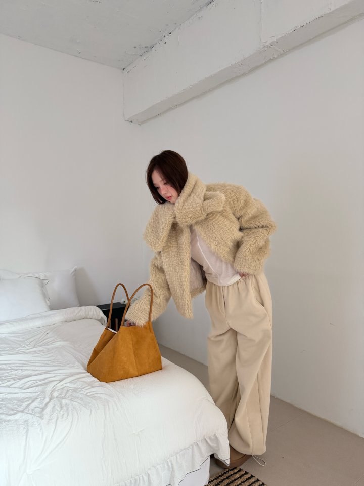Baguette - Korean Women Fashion - #womensfashion - Shearling Muffler Jumper - 11
