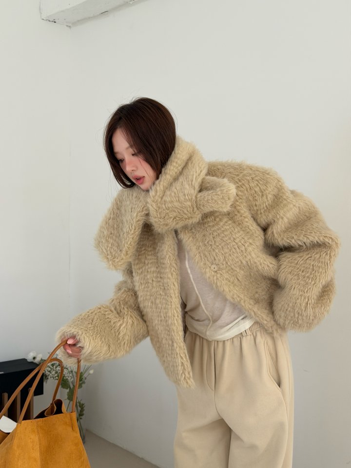 Baguette - Korean Women Fashion - #womensfashion - Shearling Muffler Jumper - 7
