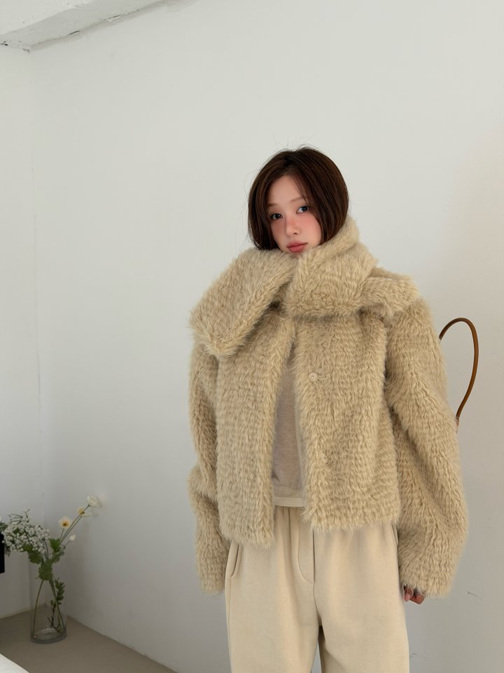 Baguette - Korean Women Fashion - #womensfashion - Shearling Muffler Jumper - 9