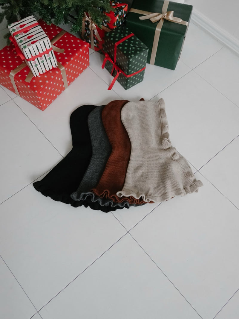Eeiitt - Korean Women Fashion - #momslook - Frill Cape Balaclava Pleated Wool Hood - 2