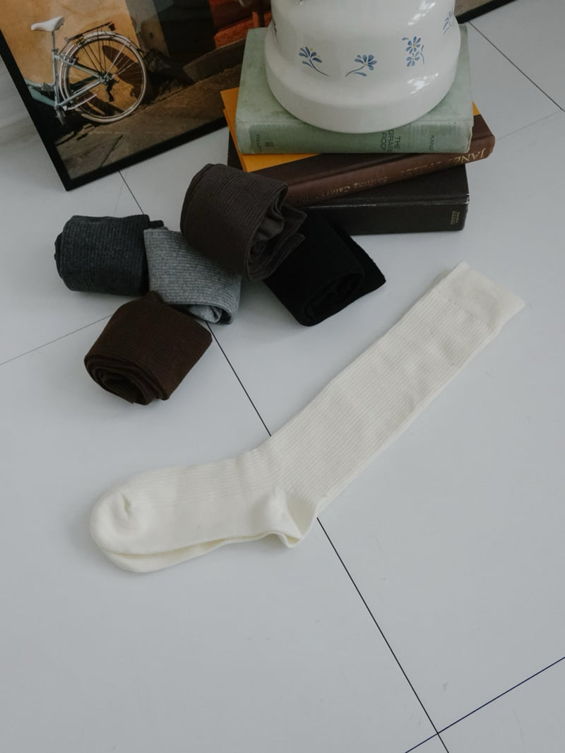 Eeiitt - Korean Women Fashion - #momslook - Corin Cotton Knee Socks Ribbed Plain Socks - 10