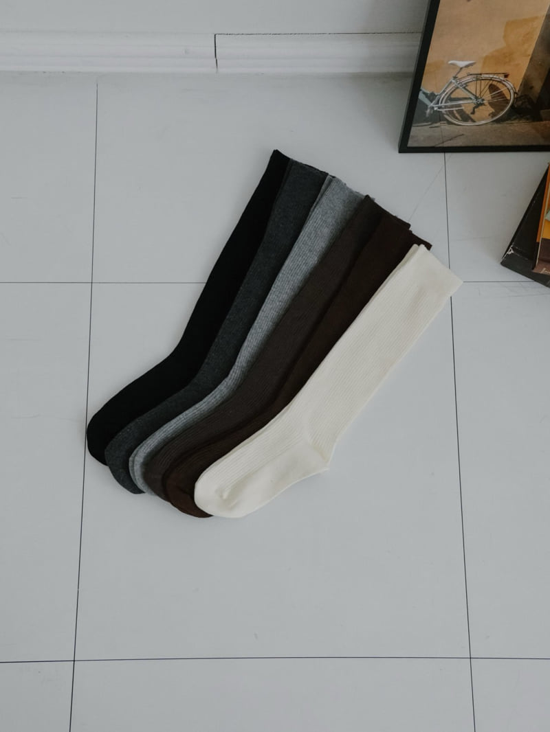 Eeiitt - Korean Women Fashion - #momslook - Corin Cotton Knee Socks Ribbed Plain Socks - 2