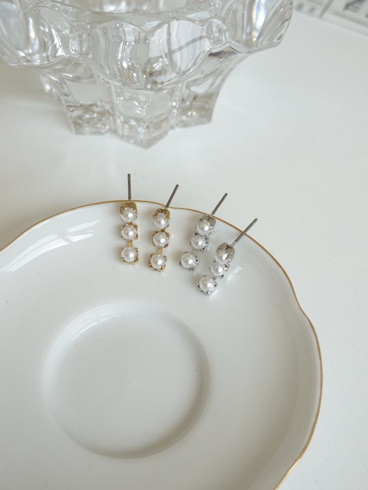 Eeiitt - Korean Women Fashion - #momslook - Dite Pearl Earrings - 2