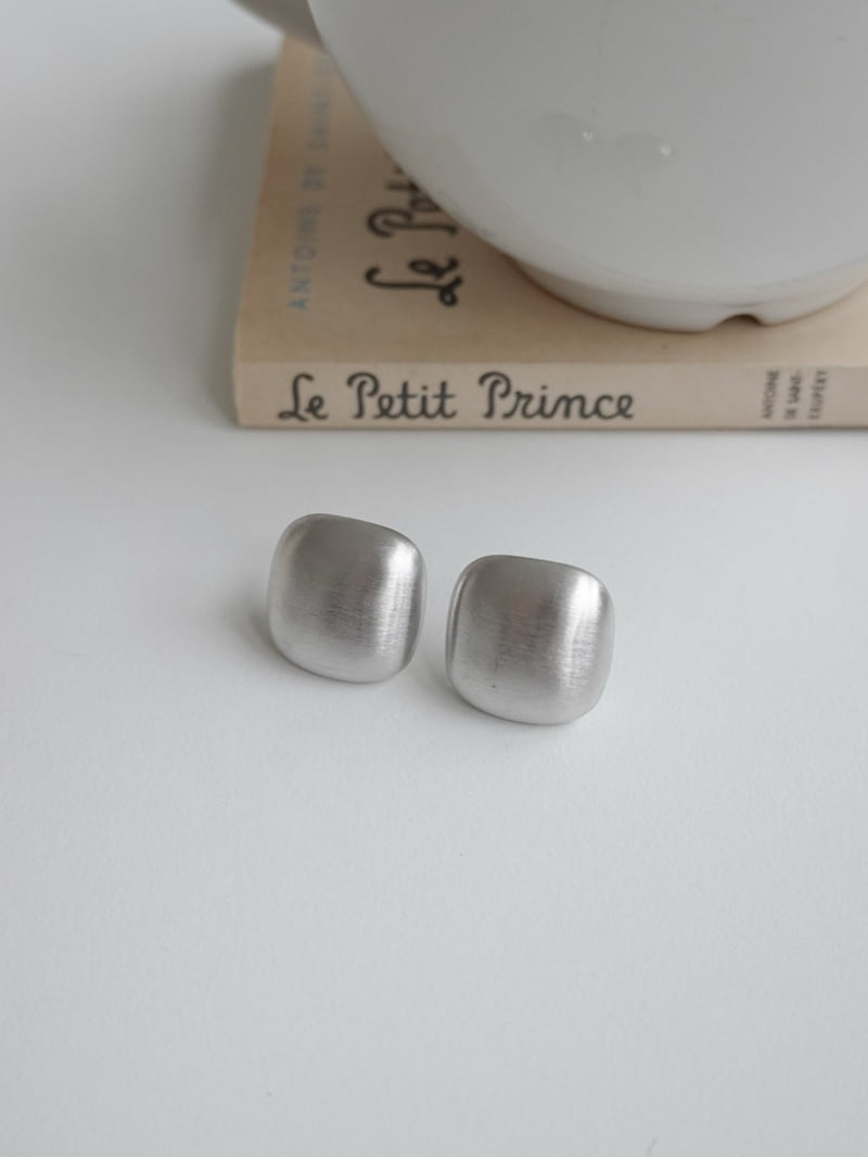 Eeiitt - Korean Women Fashion - #pursuepretty - Bron Matte Square Earrings - 4
