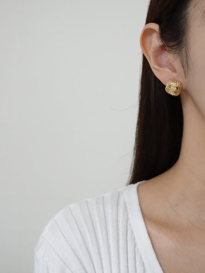 Eeiitt - Korean Women Fashion - #restrostyle - Fine Mirrorball Square Earrings - 2