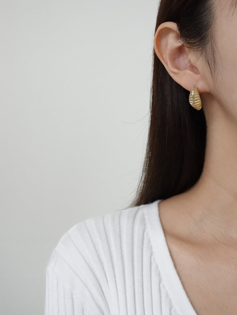 Eeiitt - Korean Women Fashion - #romanticstyle - Dear Moon Earrings