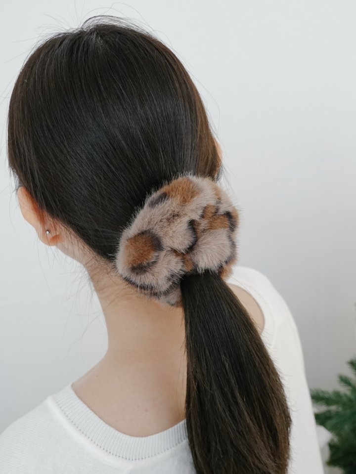 Eeiitt - Korean Women Fashion - #shopsmall - Minky Leopard Hair Scrunchie - 8