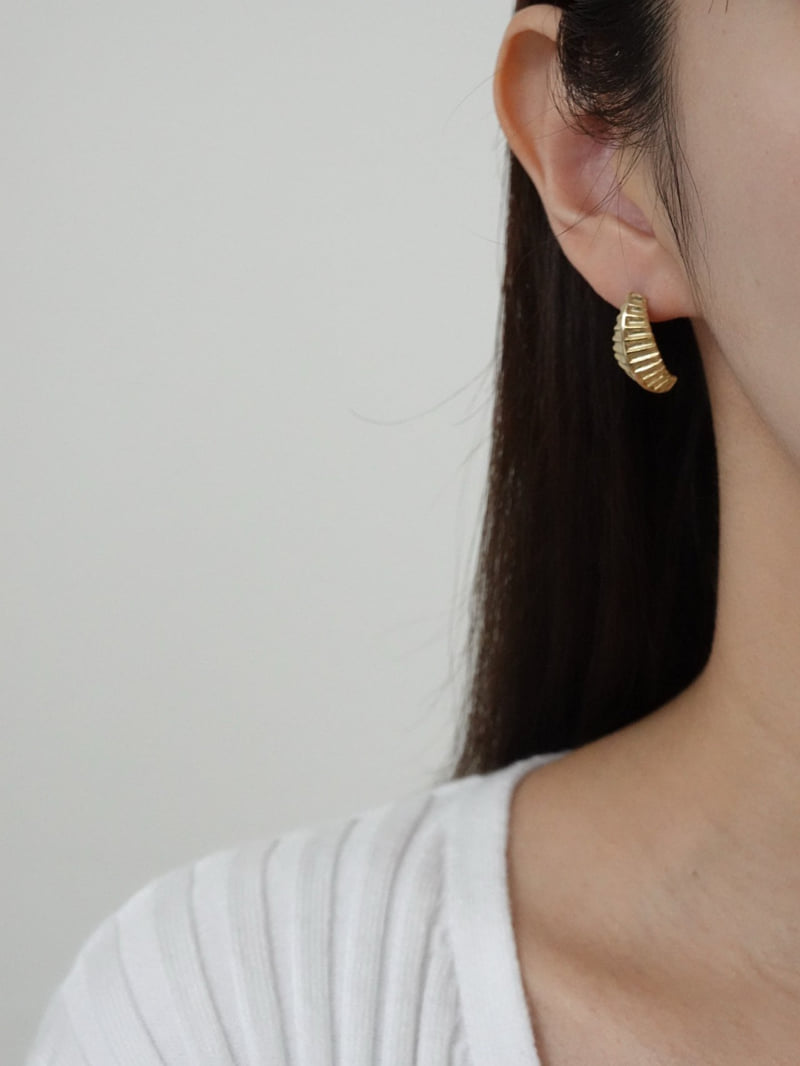 Eeiitt - Korean Women Fashion - #thatsdarling - Dear Moon Earrings - 3