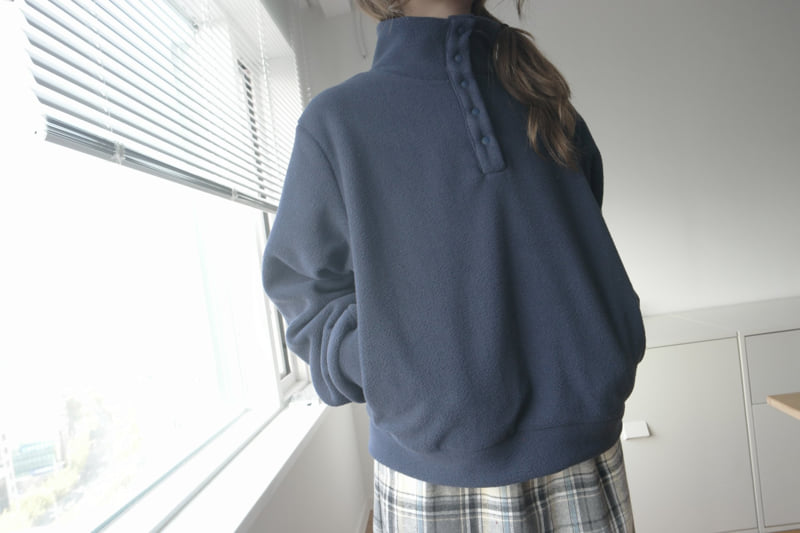 Enten - Korean Women Fashion - #momslook - Bashu Fleece Sweatshirt - 2