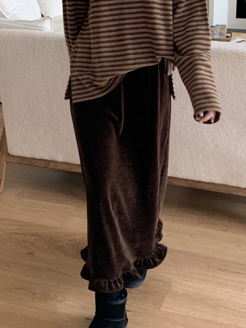 Flatyou - Korean Women Fashion - #momslook - Frill Velvet Skirt - 7
