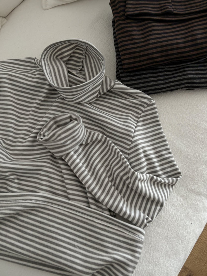 Flatyou - Korean Women Fashion - #womensfashion - Fleece Stripe Turtleneck Tee - 4