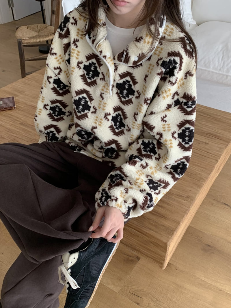 Flatyou - Korean Women Fashion - #momslook - Vintage Fleece Sweatshirt - 6