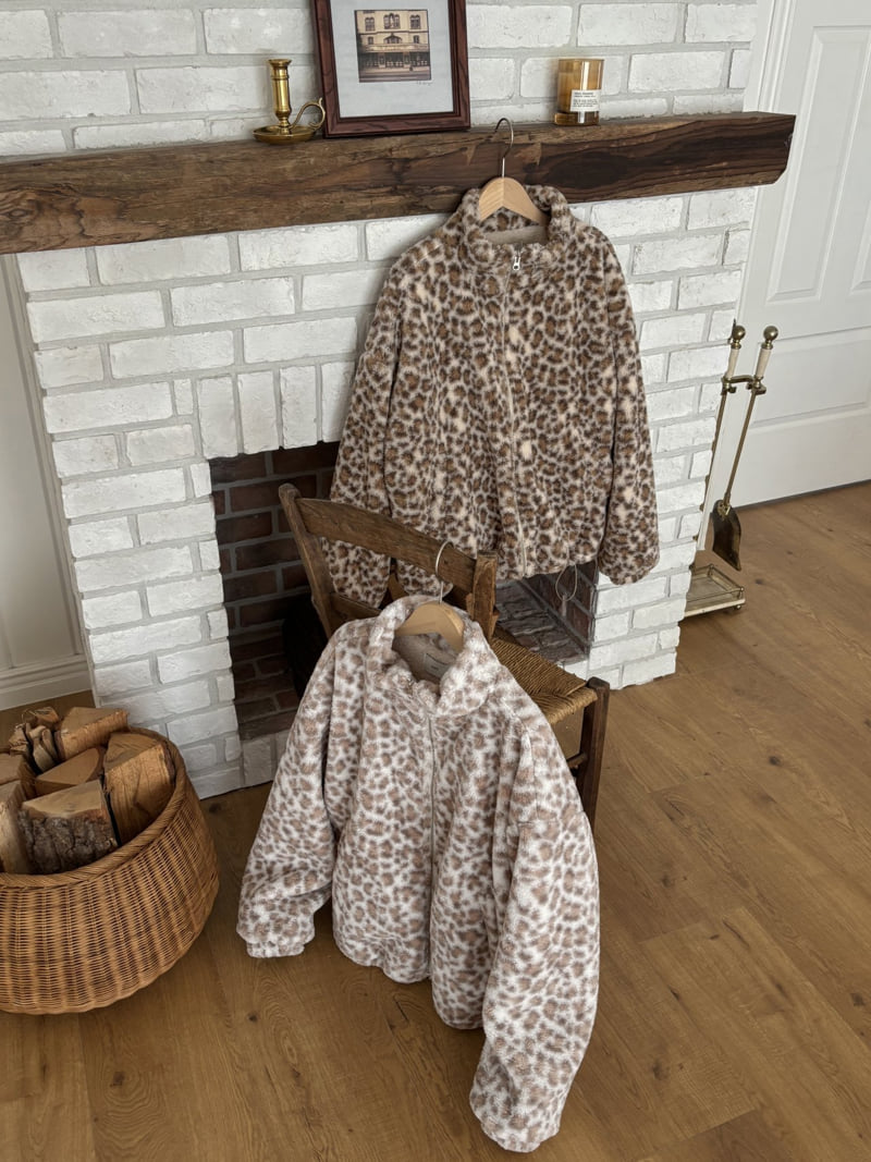 Flatyou - Korean Women Fashion - #momslook - Leopard Fleece Jumper - 3