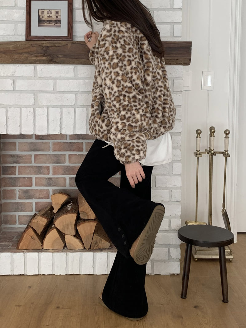 Flatyou - Korean Women Fashion - #pursuepretty - Leopard Fleece Jumper - 7