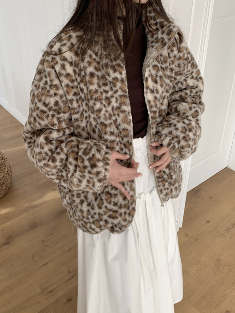 Flatyou - Korean Women Fashion - #thelittlethings - Leopard Fleece Jumper - 12