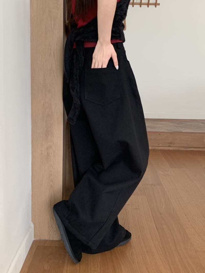 Flatyou - Korean Women Fashion - #womensfashion - Benji Fleece Balloon Pants - 11