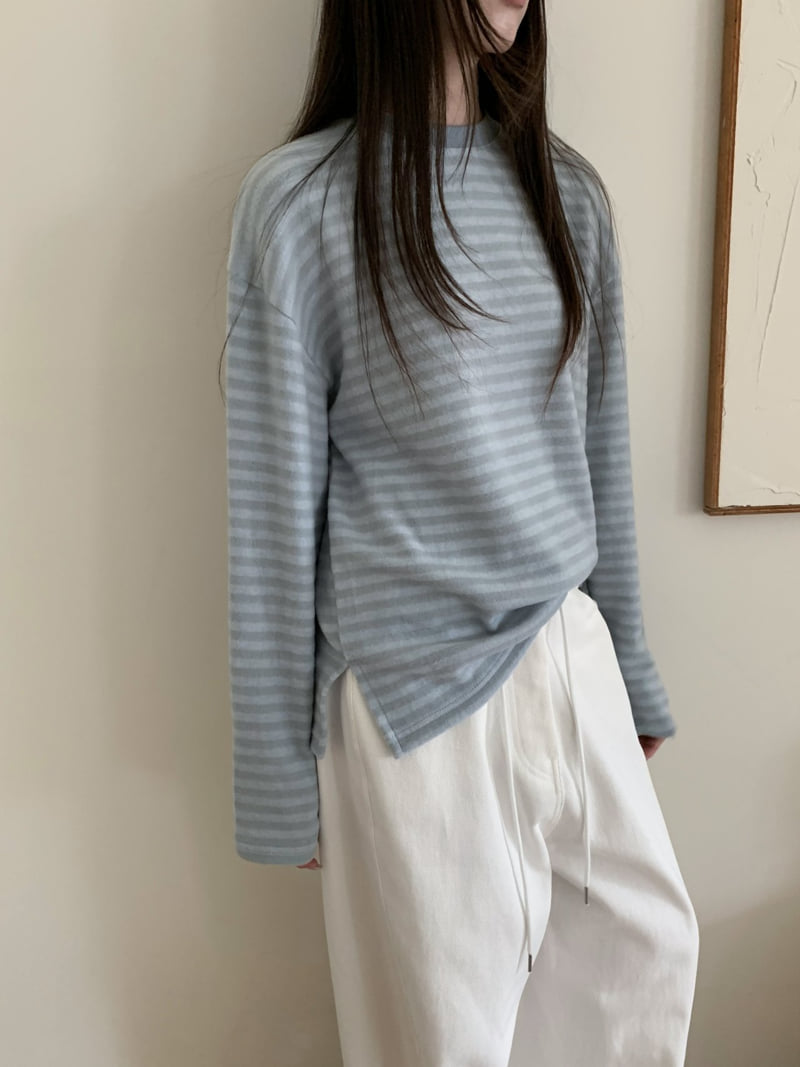 Flatyou - Korean Women Fashion - #momslook - Blessing Stripe Fleece Tee - 4
