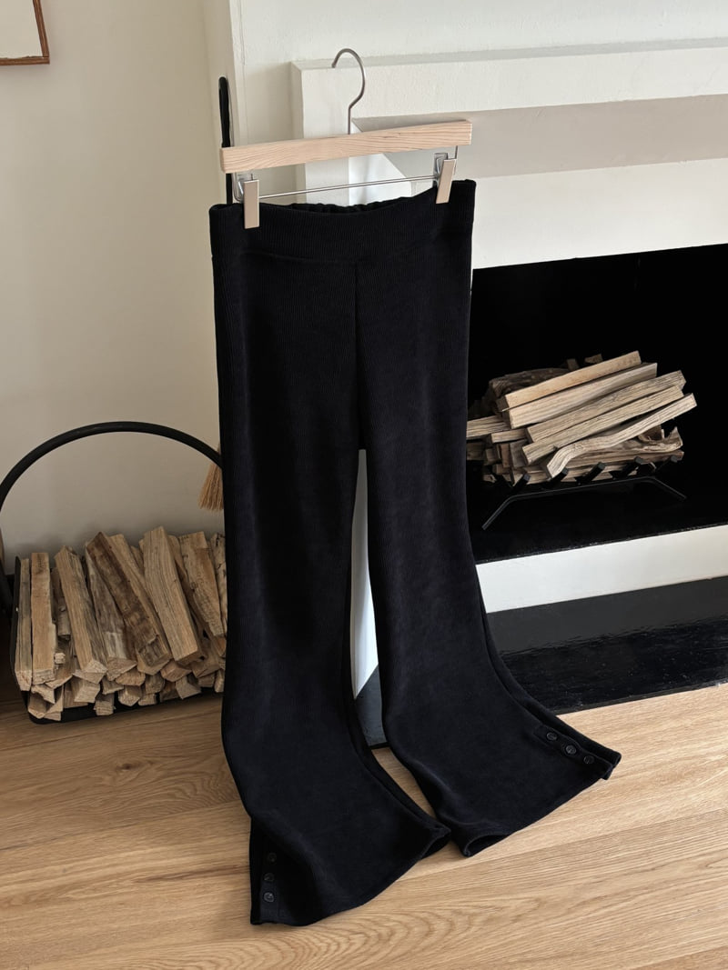Flatyou - Korean Women Fashion - #womensfashion - Button Fleece Bootcut Pants - 9