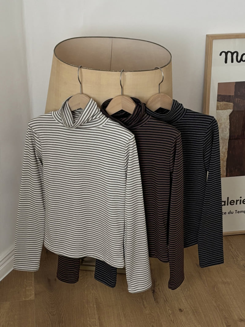 Flatyou - Korean Women Fashion - #womensfashion - Fleece Stripe Turtleneck Tee