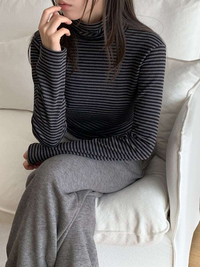 Flatyou - Korean Women Fashion - #womensfashion - Fleece Stripe Turtleneck Tee - 9