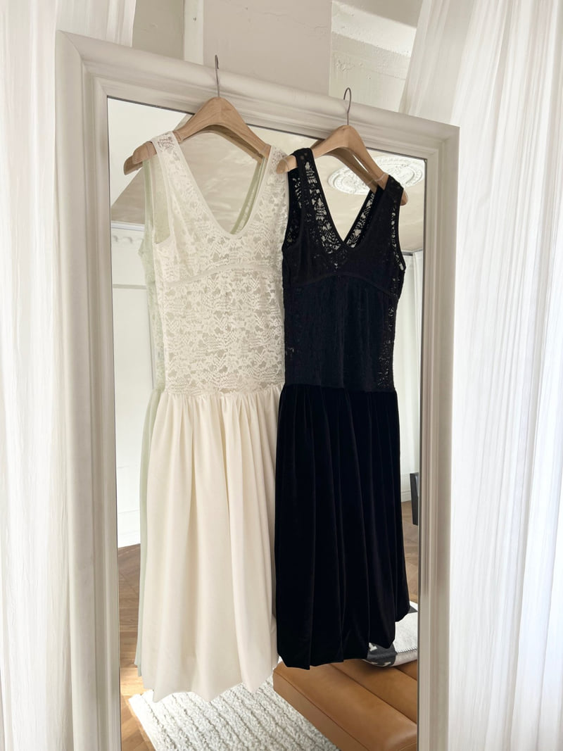 Foundation - Korean Women Fashion - #romanticstyle - Lace Balloon Velvet One-piece